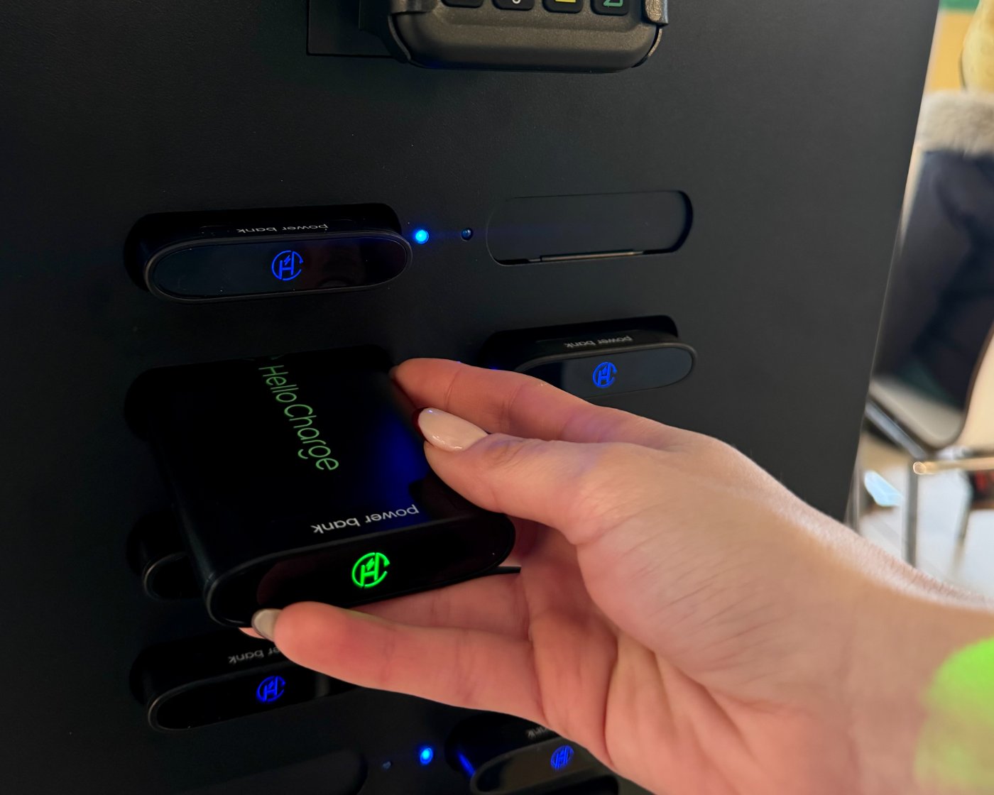 Return the power bank to any station